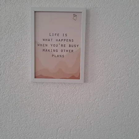 Enjoy Traveling アパート トゥズラ