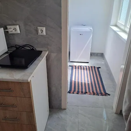 Enjoy Traveling アパート トゥズラ