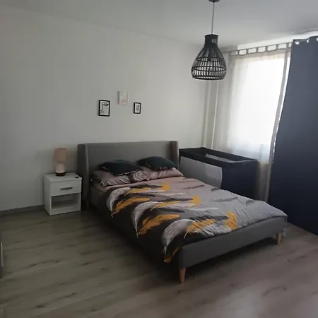 Enjoy Traveling トゥズラ